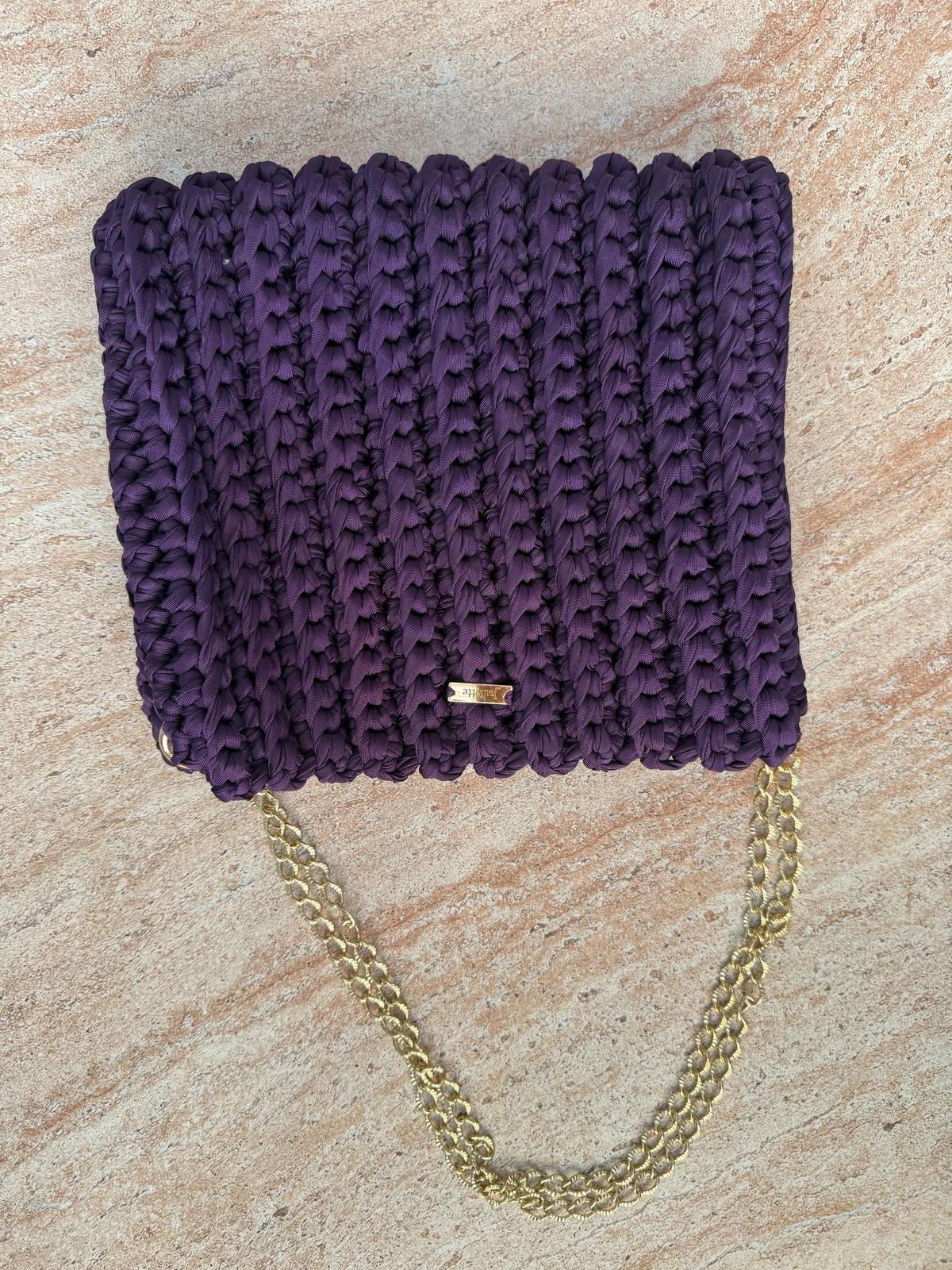 Coquette viola